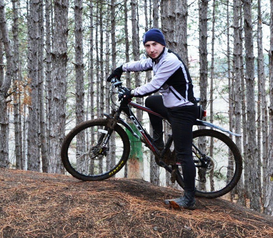 Кадыров Русфет на велосипеде