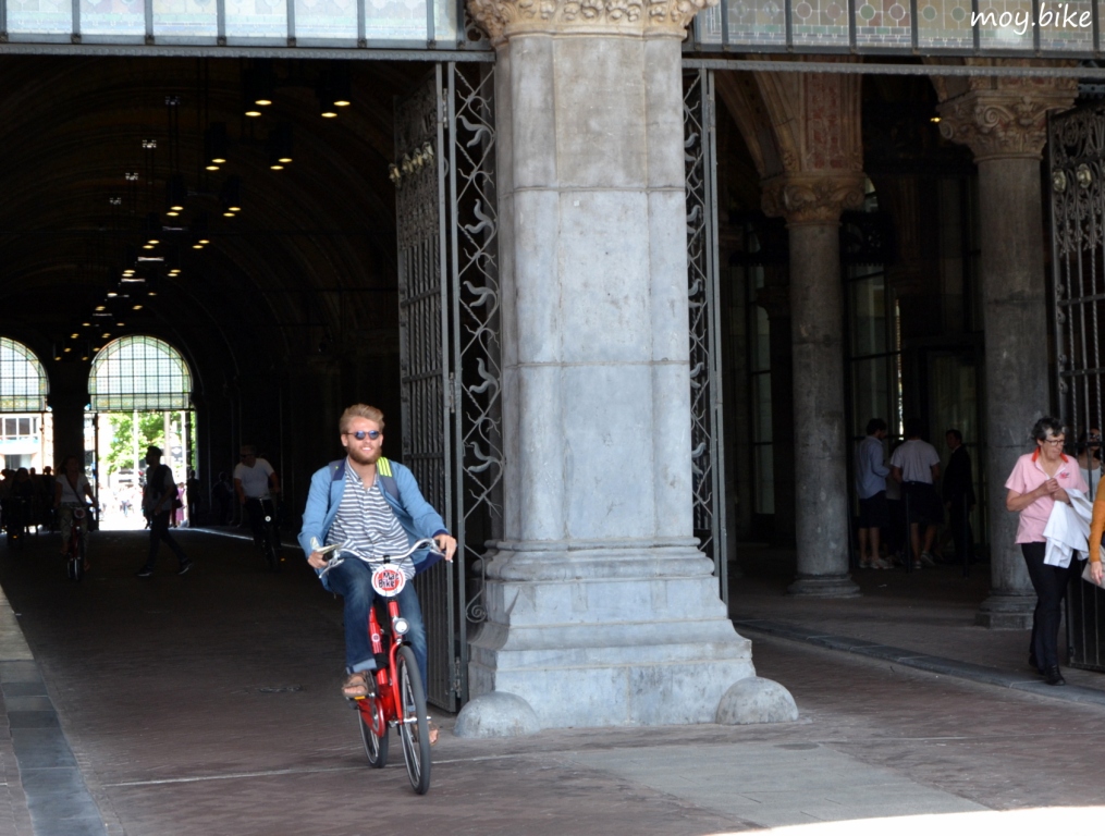 прокат велосипедов в Амстердаме